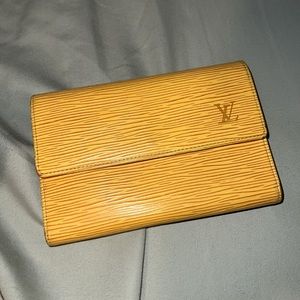 Louis Vuitton Epi Porte Tresor Etui